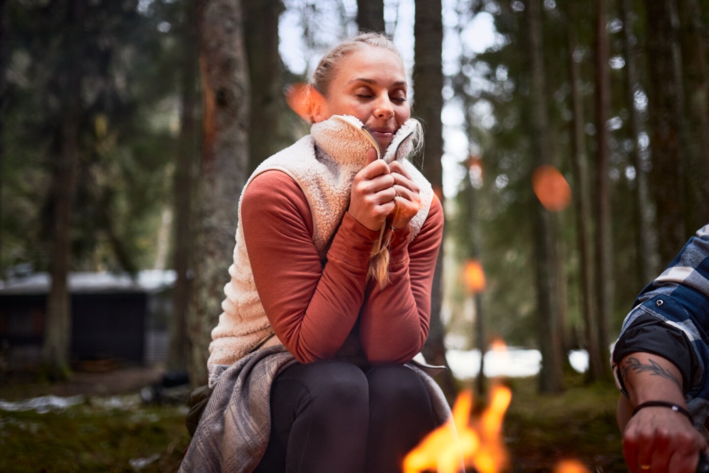 JACK WOLFSKIN Moonrise Women FZ - damska kurtka polarowa - kolor: wild berry